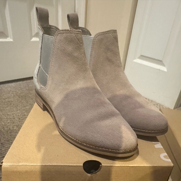 TOMS ELLA Desert Taupe Suede/Silver Metallic Leather - Picture 3 of 9